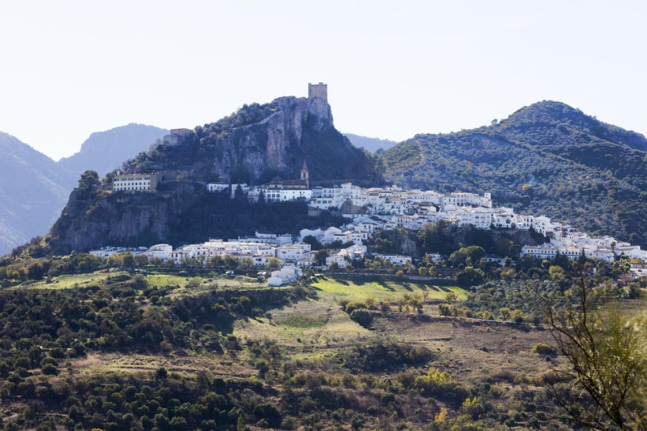 Tugasa Arco De La Villa Zahara De La Sierra Extérieur photo