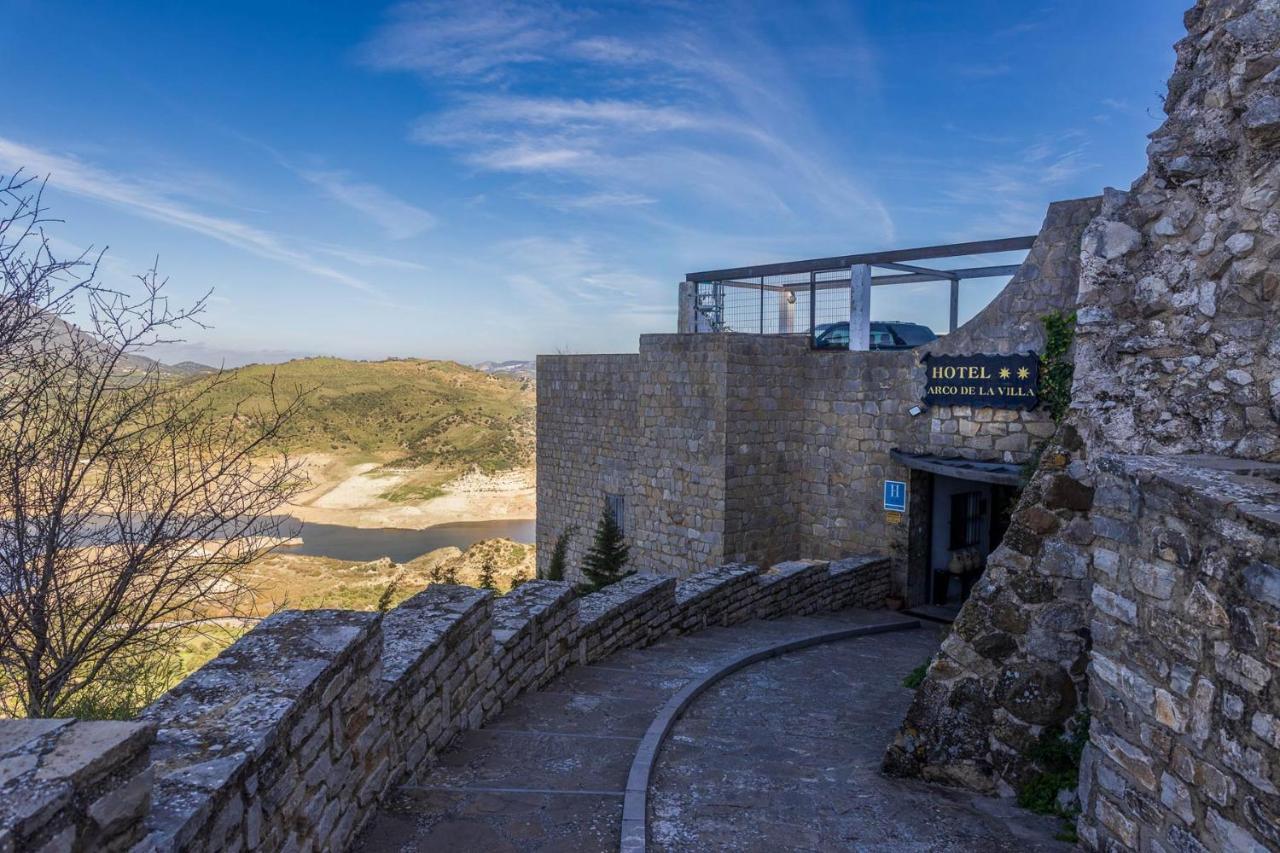 Tugasa Arco De La Villa Zahara De La Sierra Extérieur photo