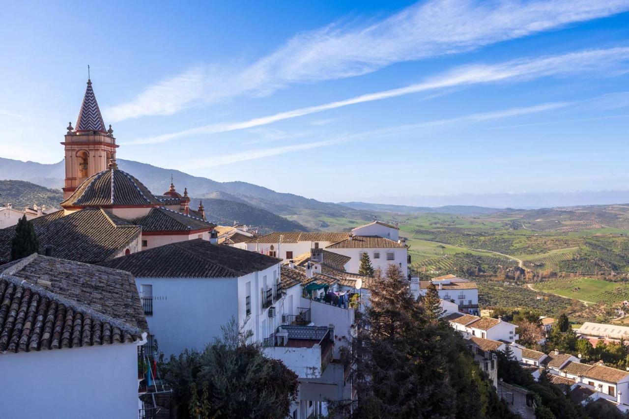 Tugasa Arco De La Villa Zahara De La Sierra Extérieur photo